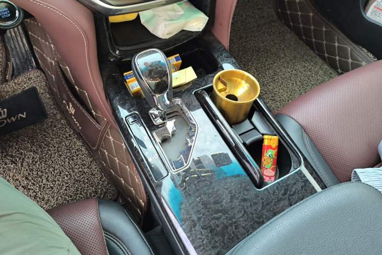 Used Toyota Crown 2018 2.0T Sport Edition Gear Lever