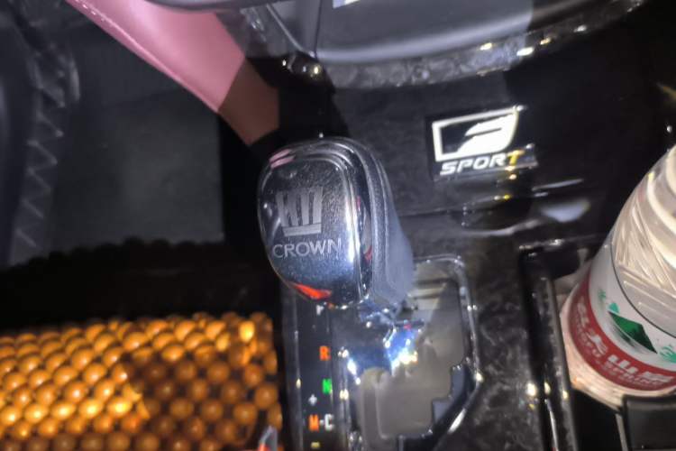 Used Toyota Crown 2018 2.0T Sport Edition Gear Lever