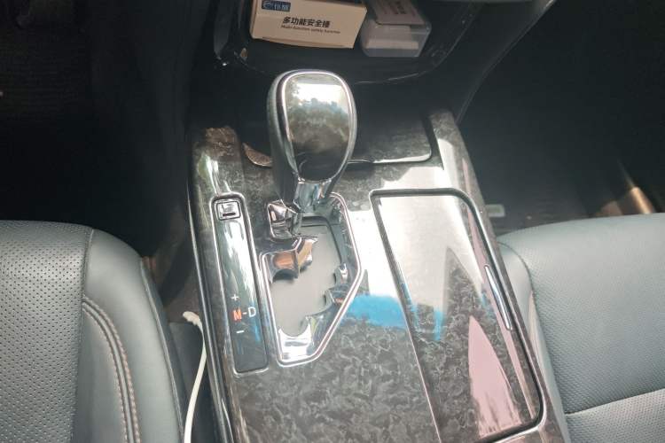 Used Toyota Crown 2018 2.0T Fashion Edition Gear Lever
