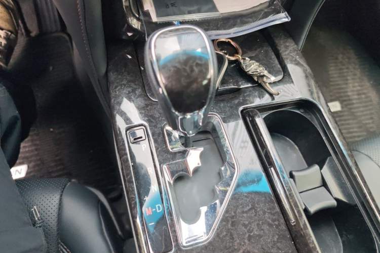 Used Toyota Crown 2018 2.0T Fashion Edition Gear Lever