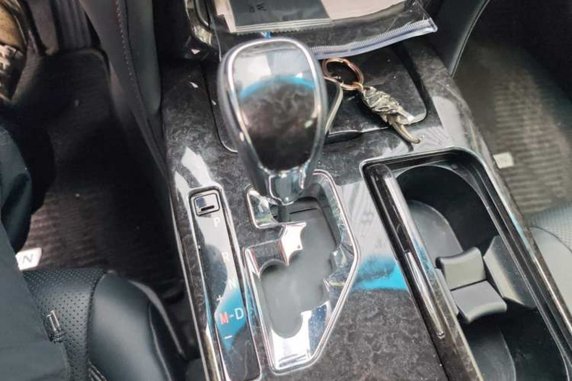 Used Toyota Crown 2018 2.0T Fashion Edition Gear Lever