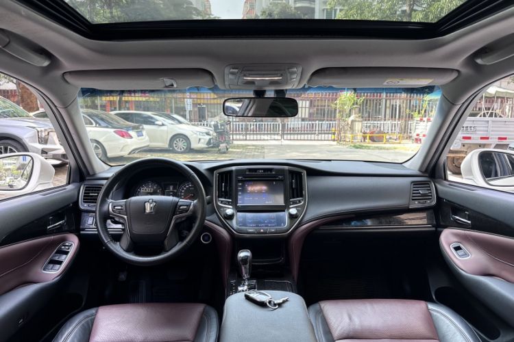 Used Toyota Crown 2018 2.0T Sport Edition Interior 1