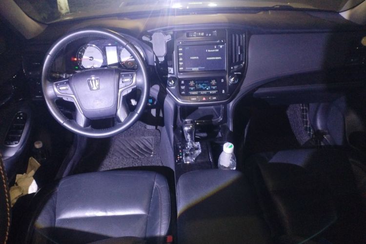 Used Toyota Crown 2018 2.0T Fashion Edition Interior 2