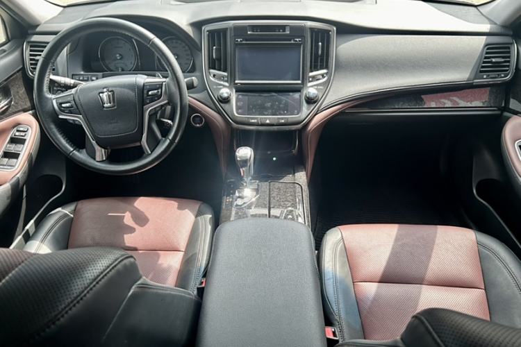 Used Toyota Crown 2018 2.0T Sport Edition Interior 2