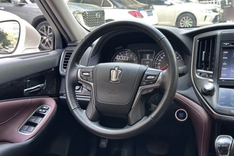 Used Toyota Crown 2018 2.0T Sport Edition Interior 3