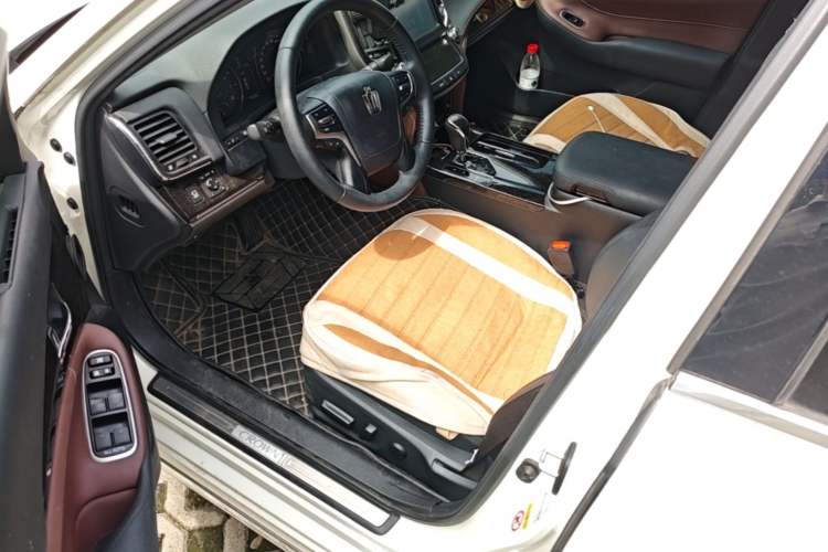 Used Toyota Crown 2018 2.0T Sport Edition Interior 3