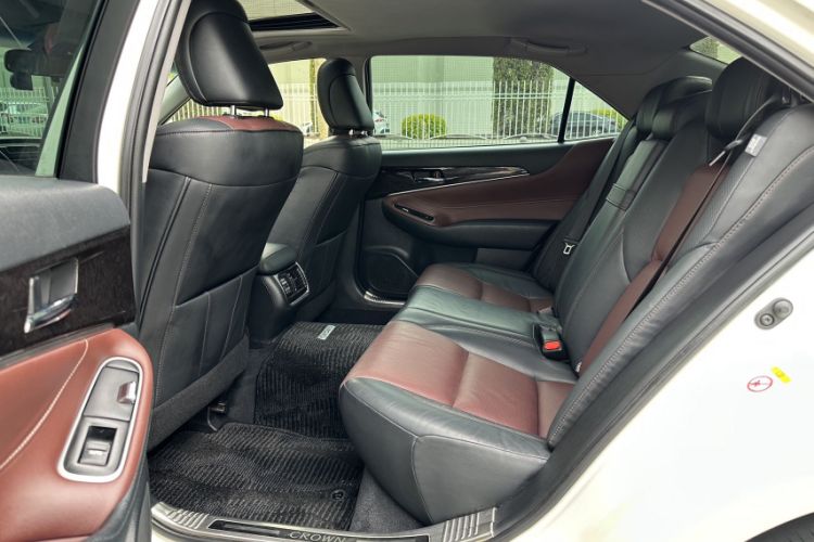 Used Toyota Crown 2018 2.0T Sport Edition Interior 3