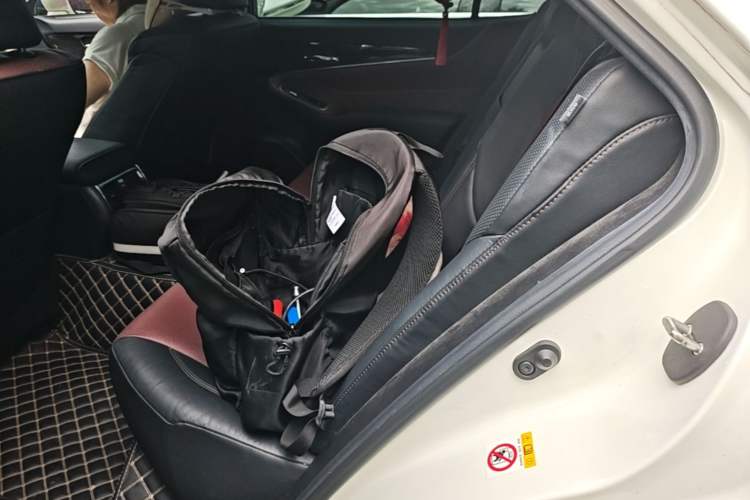 Used Toyota Crown 2018 2.0T Sport Edition Interior 4