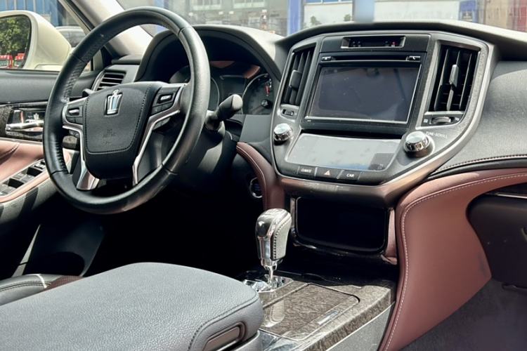 Used Toyota Crown 2018 2.0T Sport Edition Interior 6