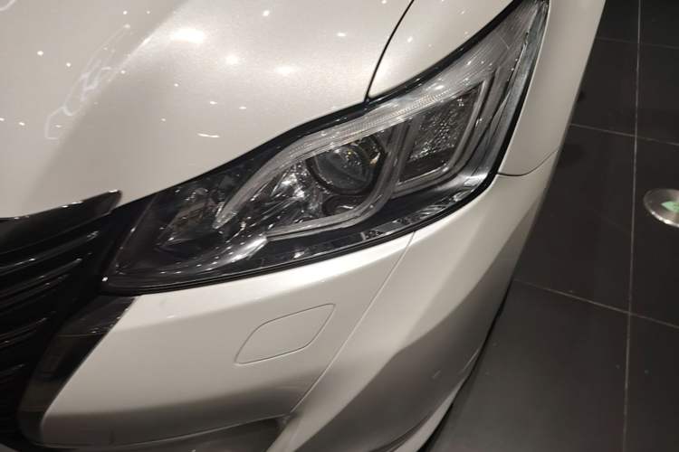 Used Toyota Crown 2018 2.0T Fashion Edition Left Front Headlight