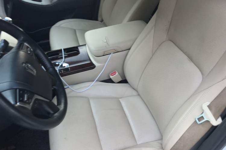 Used Toyota Crown 2018 2.0T Fashion Edition Left Front Seat