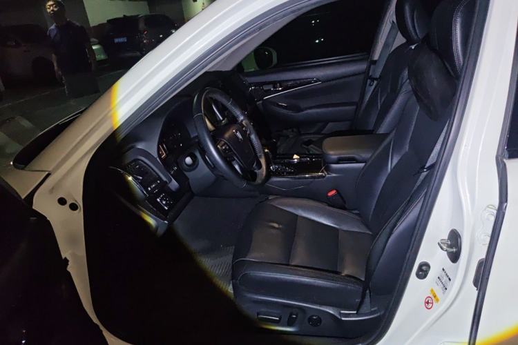 Used Toyota Crown 2018 2.0T Fashion Edition Left Front Seat