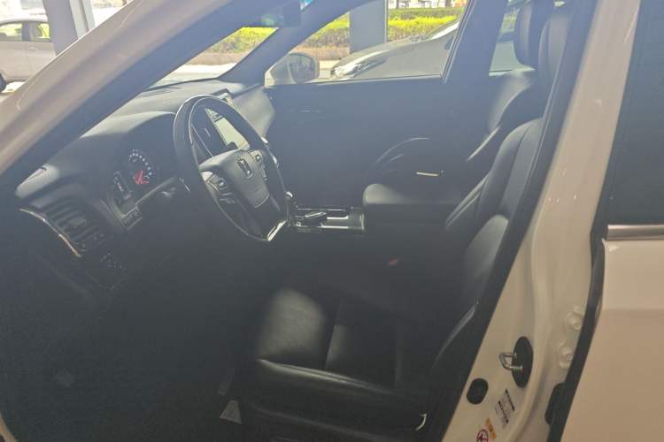 Used Toyota Crown 2018 2.0T Fashion Edition Left Front Seat