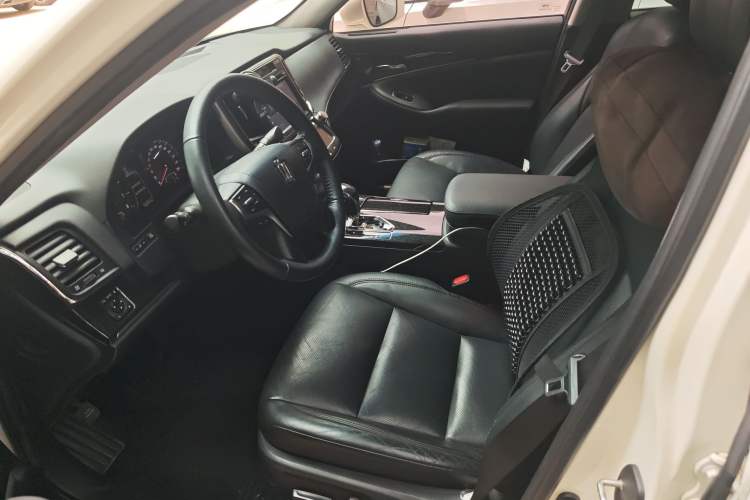 Used Toyota Crown 2018 2.0T Fashion Edition Left Front Seat