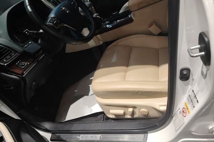 Used Toyota Crown 2018 2.0T Fashion Edition Left Front Seat