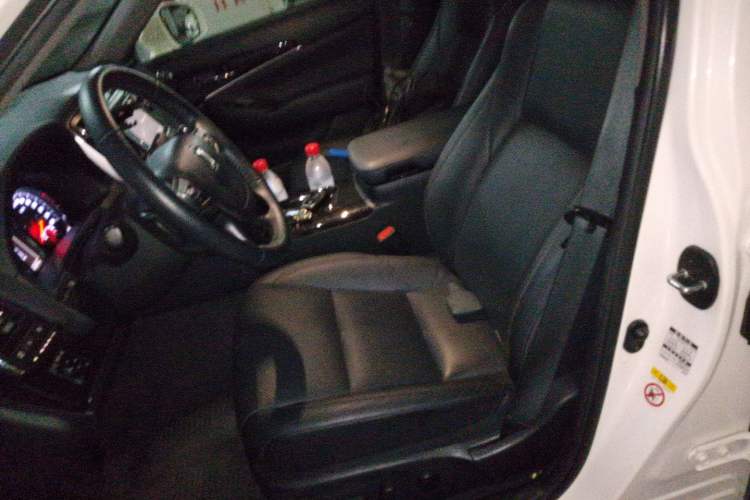Used Toyota Crown 2018 2.0T Fashion Edition Left Front Seat