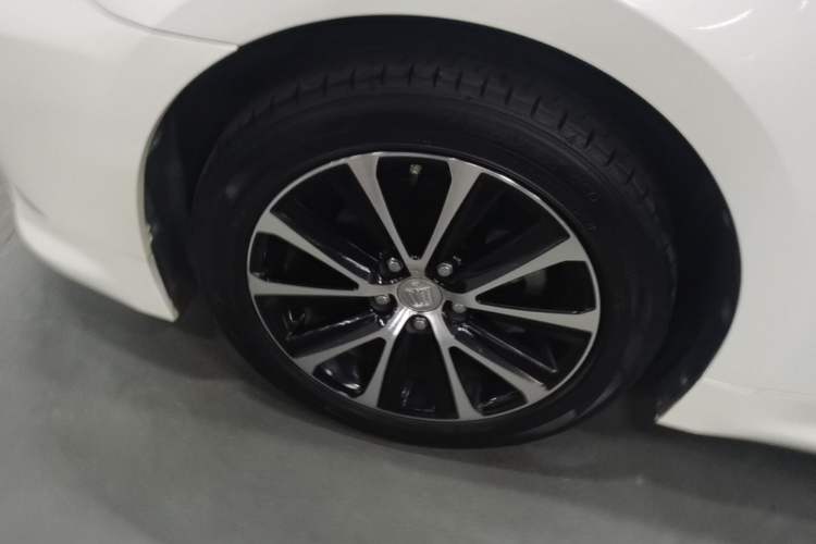 Used Toyota Crown 2018 2.0T Fashion Edition Left Front Wheel Hub