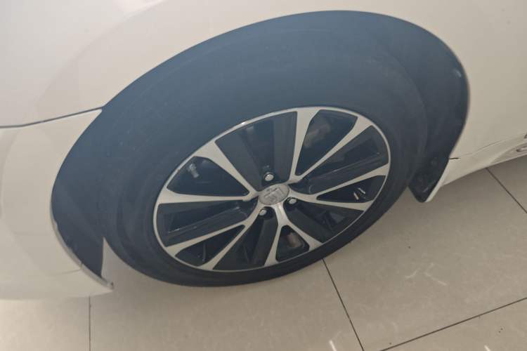 Used Toyota Crown 2018 2.0T Fashion Edition Left Front Wheel Hub