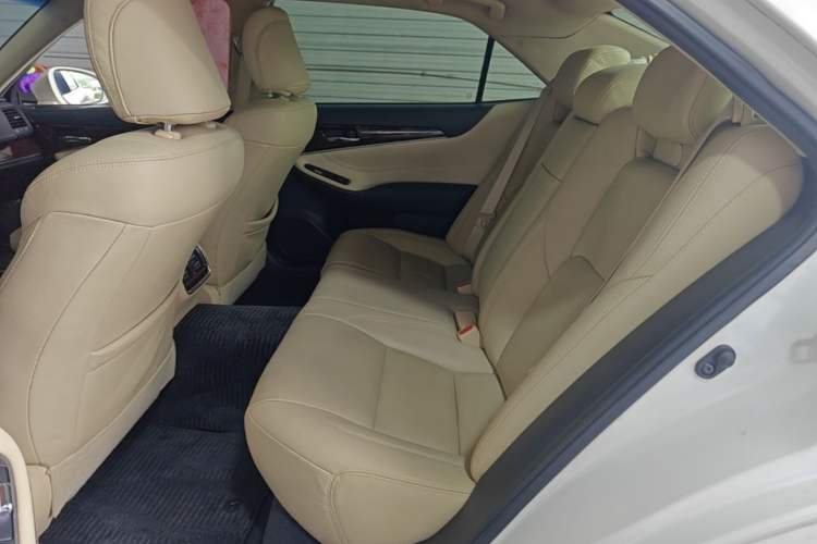 Used Toyota Crown 2018 2.0T Pioneer Edition Left Rear Seat