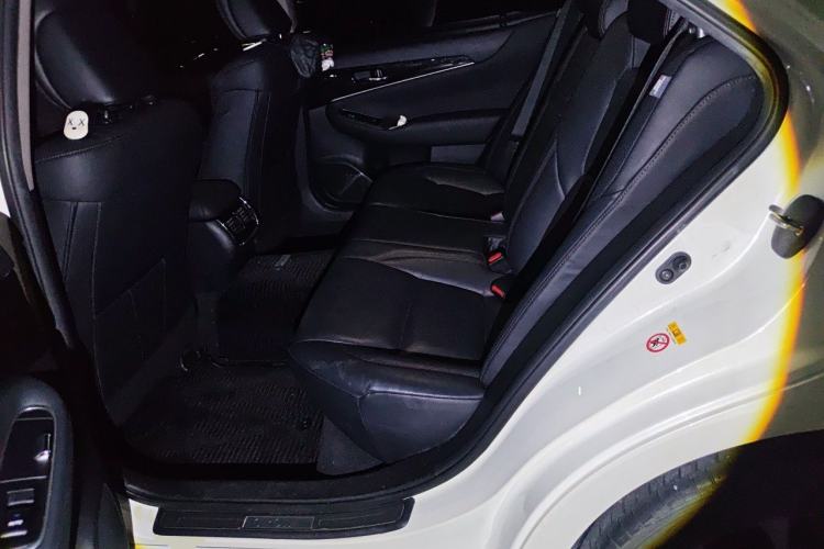 Used Toyota Crown 2018 2.0T Fashion Edition Left Rear Seat