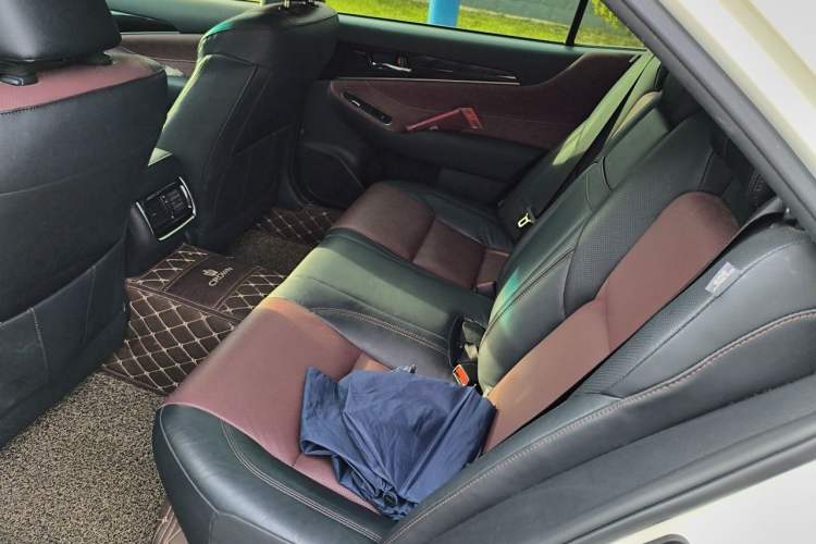 Used Toyota Crown 2018 2.0T Sport Edition Left Rear Seat