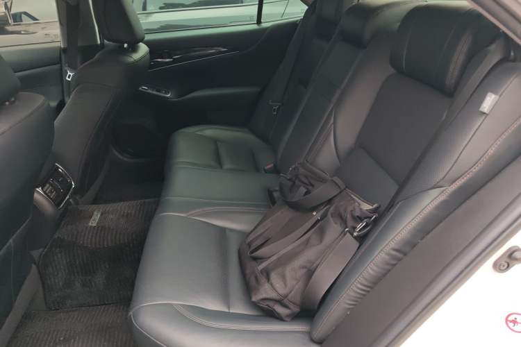 Used Toyota Crown 2018 2.0T Fashion Edition Left Rear Seat