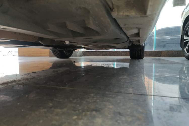 Used Toyota Crown 2018 2.0T Fashion Edition Left Side Sill