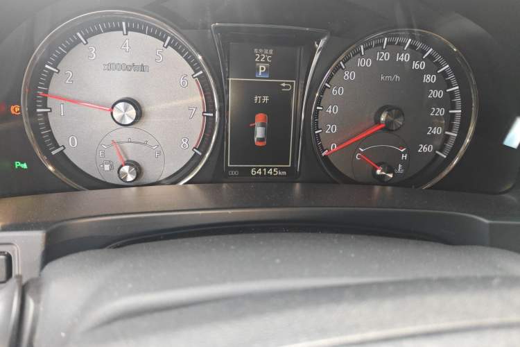 Used Toyota Crown 2018 2.0T Sport Edition Odometer Close Up