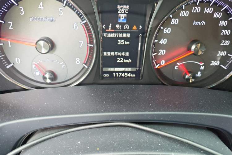 Used Toyota Crown 2018 2.0T Sport Edition Odometer Close Up