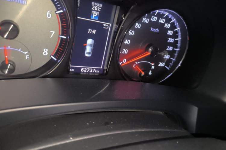 Used Toyota Crown 2018 2.0T Sport Edition Odometer Close Up