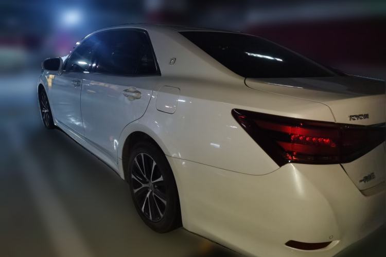 Used Toyota Crown 2018 2.0T Fashion Edition Rear Left 45 Deg