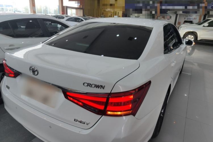 Used Toyota Crown 2018 2.0T Fashion Edition Rear Right 45 Deg
