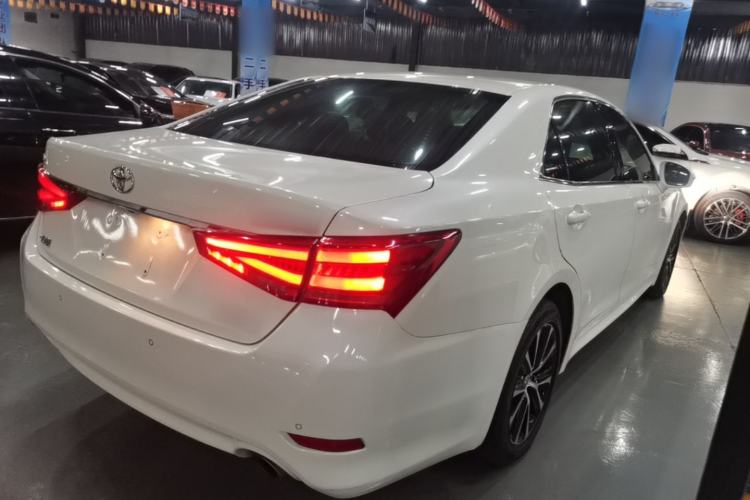 Used Toyota Crown 2018 2.0T Fashion Edition Rear Right 45 Deg