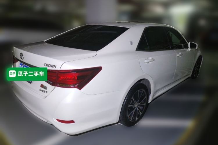 Used Toyota Crown 2018 2.0T Fashion Edition Rear Right 45 Deg