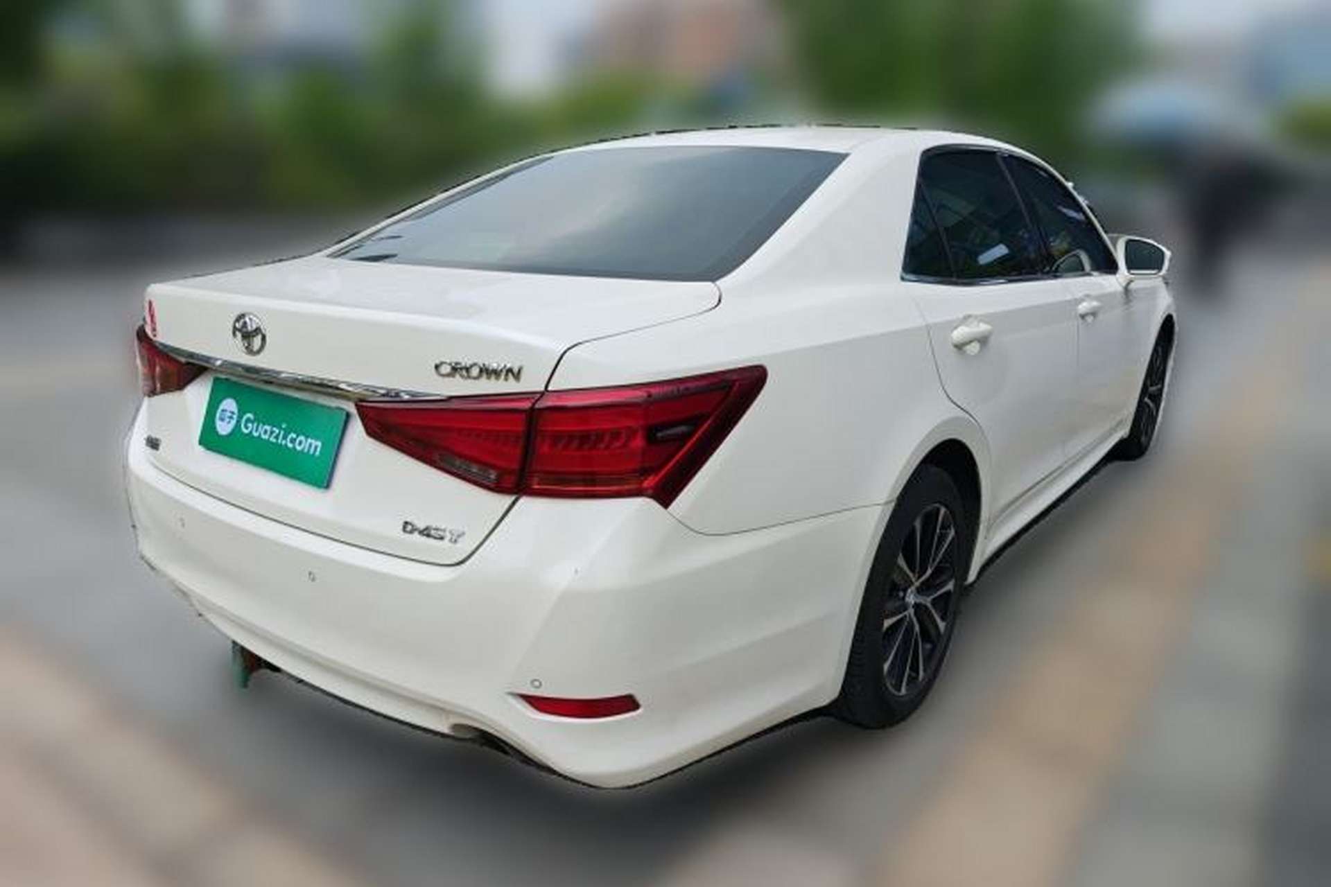 Used Toyota Crown 2018 2.0T Fashion Edition Rear Right 45 Deg
