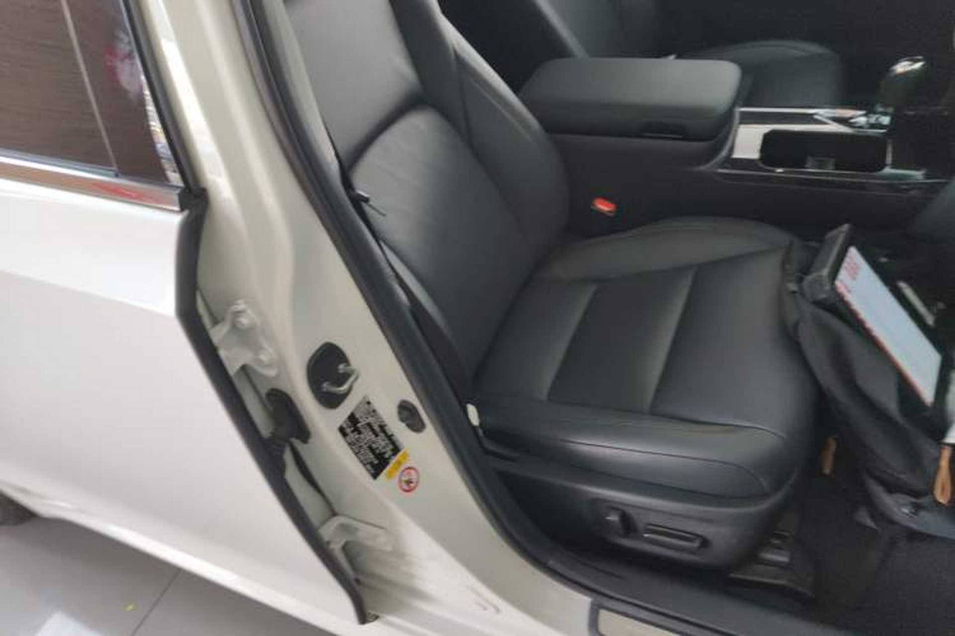 Used Toyota Crown 2018 2.0T Fashion Edition Right Front Seat