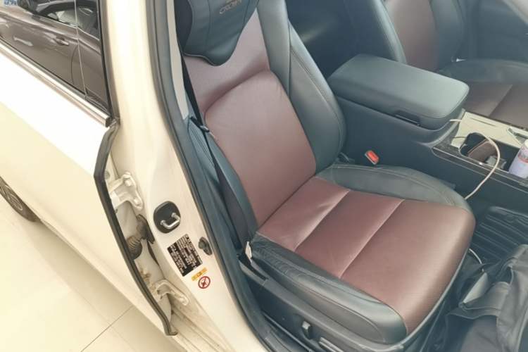 Used Toyota Crown 2018 2.0T Sport Edition Right Front Seat
