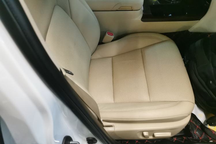 Used Toyota Crown 2018 2.0T Fashion Edition Right Front Seat