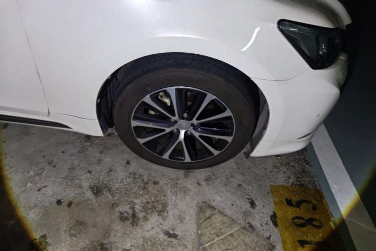 Used Toyota Crown 2018 2.0T Fashion Edition Right Front Wheel Hub