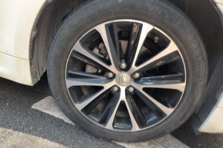 Used Toyota Crown 2018 2.0T Fashion Edition Right Front Wheel Hub