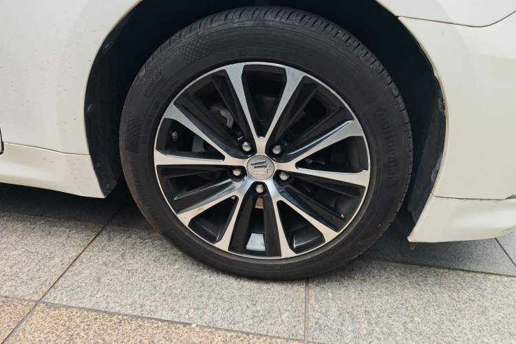 Used Toyota Crown 2018 2.0T Fashion Edition Right Front Wheel Hub