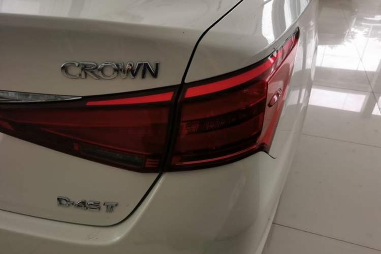 Used Toyota Crown 2018 2.0T Fashion Edition Right Rear Taillight