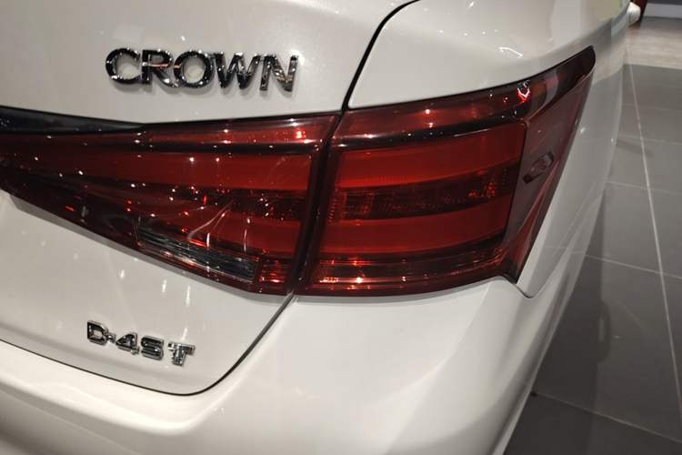 Used Toyota Crown 2018 2.0T Fashion Edition Right Rear Taillight