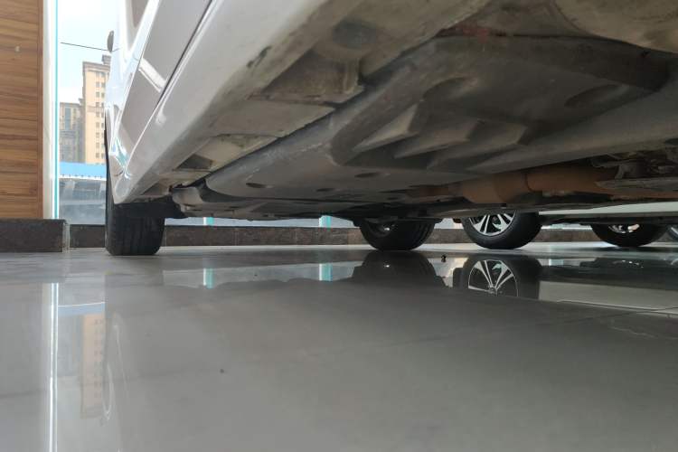 Used Toyota Crown 2018 2.0T Fashion Edition Right Side Sill