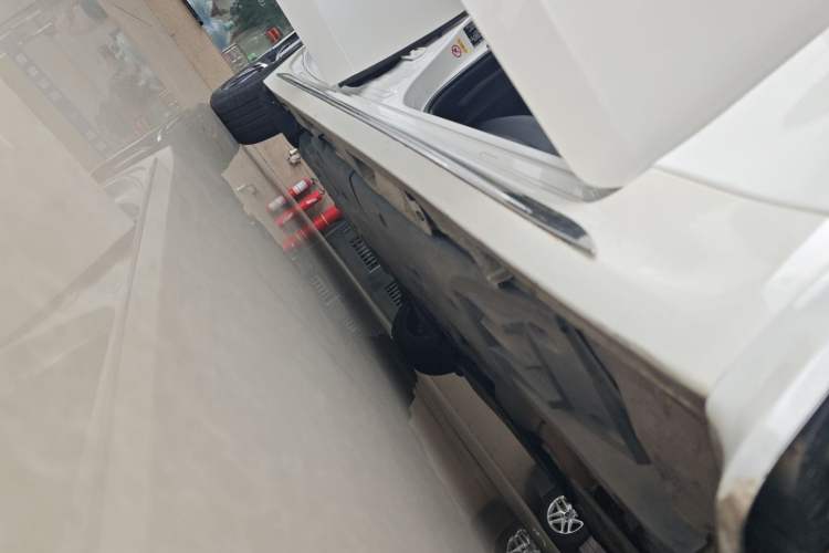 Used Toyota Crown 2018 2.0T Fashion Edition Right Side Sill