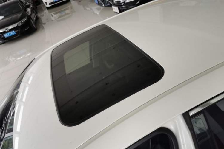 Used Toyota Crown 2018 2.0T Fashion Edition Roof