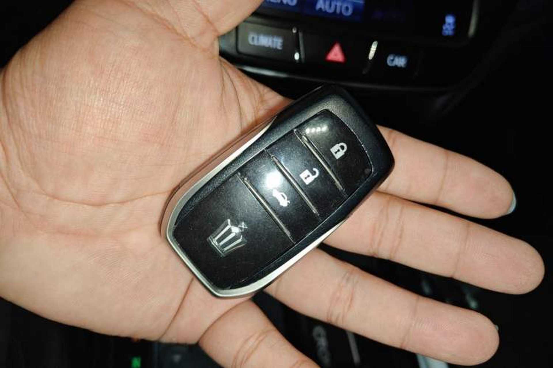 Used Toyota Crown 2018 2.0T Fashion Edition Vehicle Key