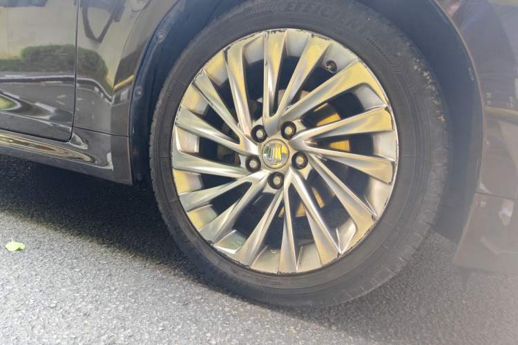 Used Toyota Crown 2018 2.0T Fashion Edition Right Front Wheel Hub