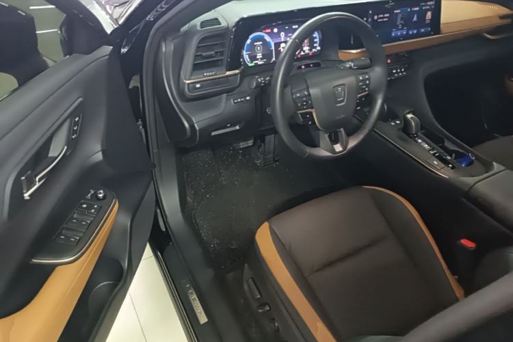 Used Toyota Crown 2023 2.4T SportCross HEV Four-Wheel Drive Ultimate Edition Driver Seat