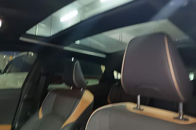 Used Toyota Crown 2023 2.4T SportCross HEV Four-Wheel Drive Ultimate Edition Headliner